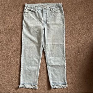 Old Navy Extra High Rise Sky-Hi Straight Jeans
